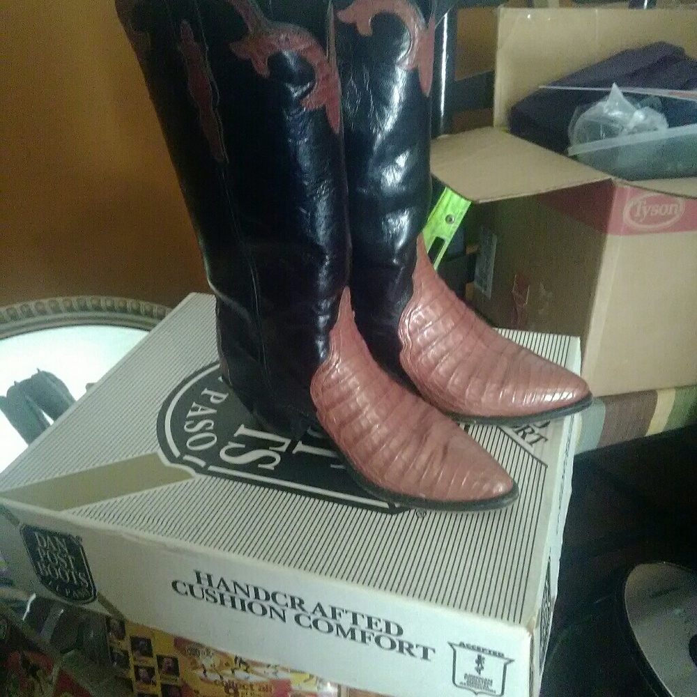 Women cowboy boots